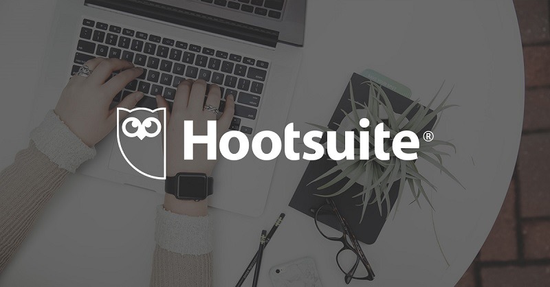 通过youtube，hootsuite，