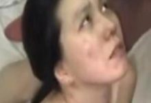 白人丈夫喊来5位黑人共同惩罚自己的妻子-srcmini
