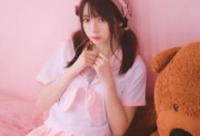虎牙美女《胖次猫大白兔》作品-srcmini