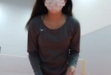 《贝贝贝贝塔》体育场露出打羽毛球-srcmini