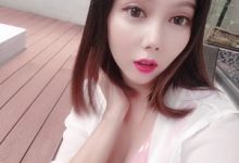 onlyfans高冷御姐《mooncat》成为带项圈的反差-srcmini