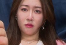 A&F《美女芝芝》展示她的丝袜裸足-srcmini