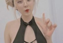 onlyfans付费女神《Linhi_Cute》&《Yuumeilyn》联袂献上精彩佳作-srcmini