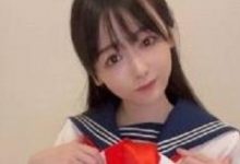 OnlyFans清纯妹子（yuahentai）日系水手服，眼波撩人风情万种【64V，13.4G】-srcmini