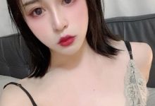 微博拥有极品玉足的女神（TS妍熙），拥有性感身材、迷人笑容，让无数粉丝为之疯狂-srcmini