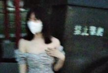 p站文静小姐姐（诗妍）户外大胆街拍，公园撩起裙摆展示白皙美腿【2.93G】-srcmini