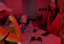 网红主播欣桐诱惑美团小哥的颜值巅峰表演-srcmini