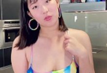 留学生欧祖儿穿着高跟鞋和长裙在厨房与男同学进行激烈战斗-srcmini