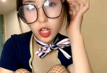 时尚眼镜自拍视频：少妇粉丝推荐，视力矫正必备，保护眼睛更健康！-srcmini