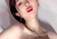 N子：R神西西baby级别的颜值小姐姐，自拍视频超长超美-srcmini