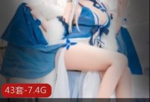 Momoko葵葵：性感模特私人照片合集，二次元coser精彩展示，微博粉丝必看！-srcmini