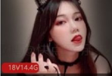 秋秋”在推特上的精选视频合集，是一个稀缺的宝藏。无论是她的舞蹈、美食还是时尚，每一个视频都展现了她独特的魅力。快来一次性欣赏她的精彩表现吧！-srcmini