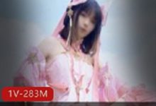 COSER小余：美丽而自信的魅力-srcmini