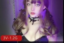 小花COS福利姬3V-1.2G超人气图集，壁纸质量高身材迷人-srcmini