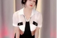 虎牙清纯林小花L舞首次有尺度展示独家视频-srcmini