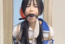 校花SM自拍1V1，火爆校服口罩束缚，可爱观看体验-srcmini