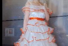 爆火短视频平台婚纱T衣舞眼睛婚纱妹最新合集10V1.8G，动作丝滑，粉丝19W-srcmini