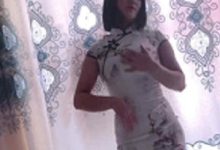 网红依云火爆82社区最新合集12V45G，个性豪放，挑战欲强-srcmini